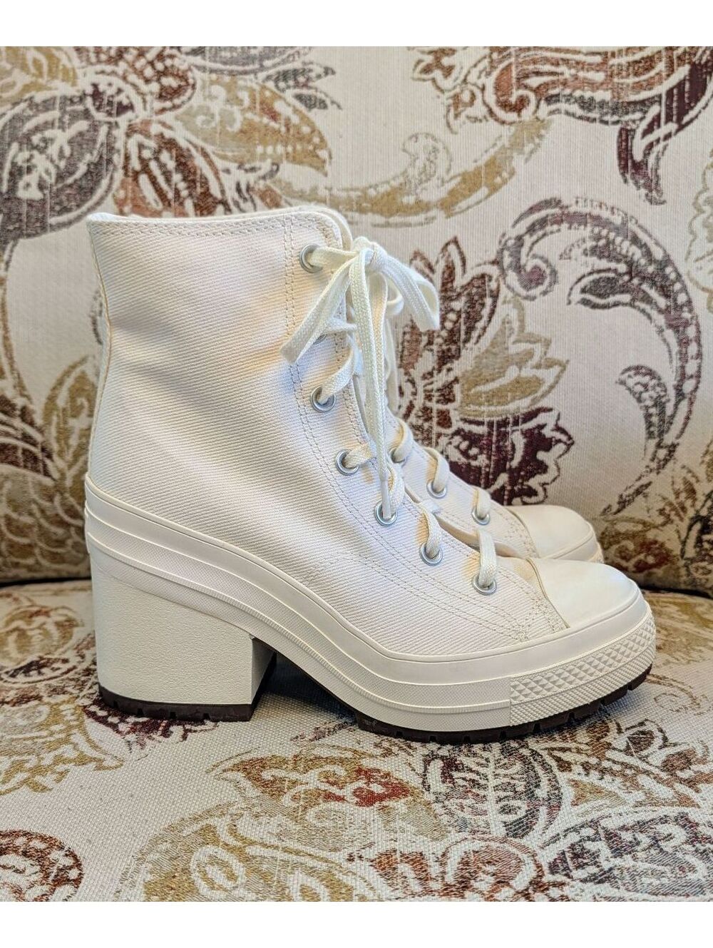 Converse Chuck Taylor All Star Lugged Heel Boots Women’s 9.5